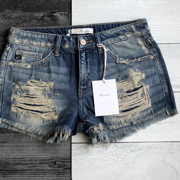 KanCan Pants - ⚡️Last one ⚡️Kancan distressed denim shorts Small